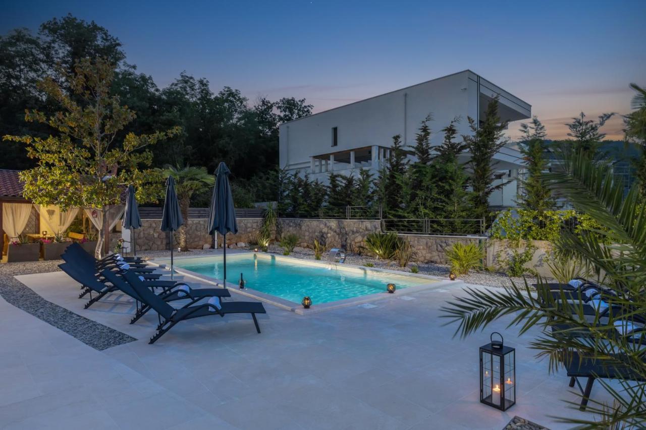 Villa Adriatic, Apartment Rebecca With Heated Swimming Pool, Sew View, Childrens Playground Ičići Eksteriør billede