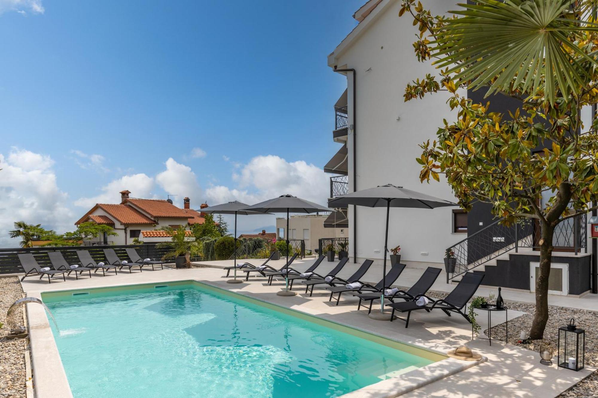 Villa Adriatic, Apartment Rebecca With Heated Swimming Pool, Sew View, Childrens Playground Ičići Eksteriør billede