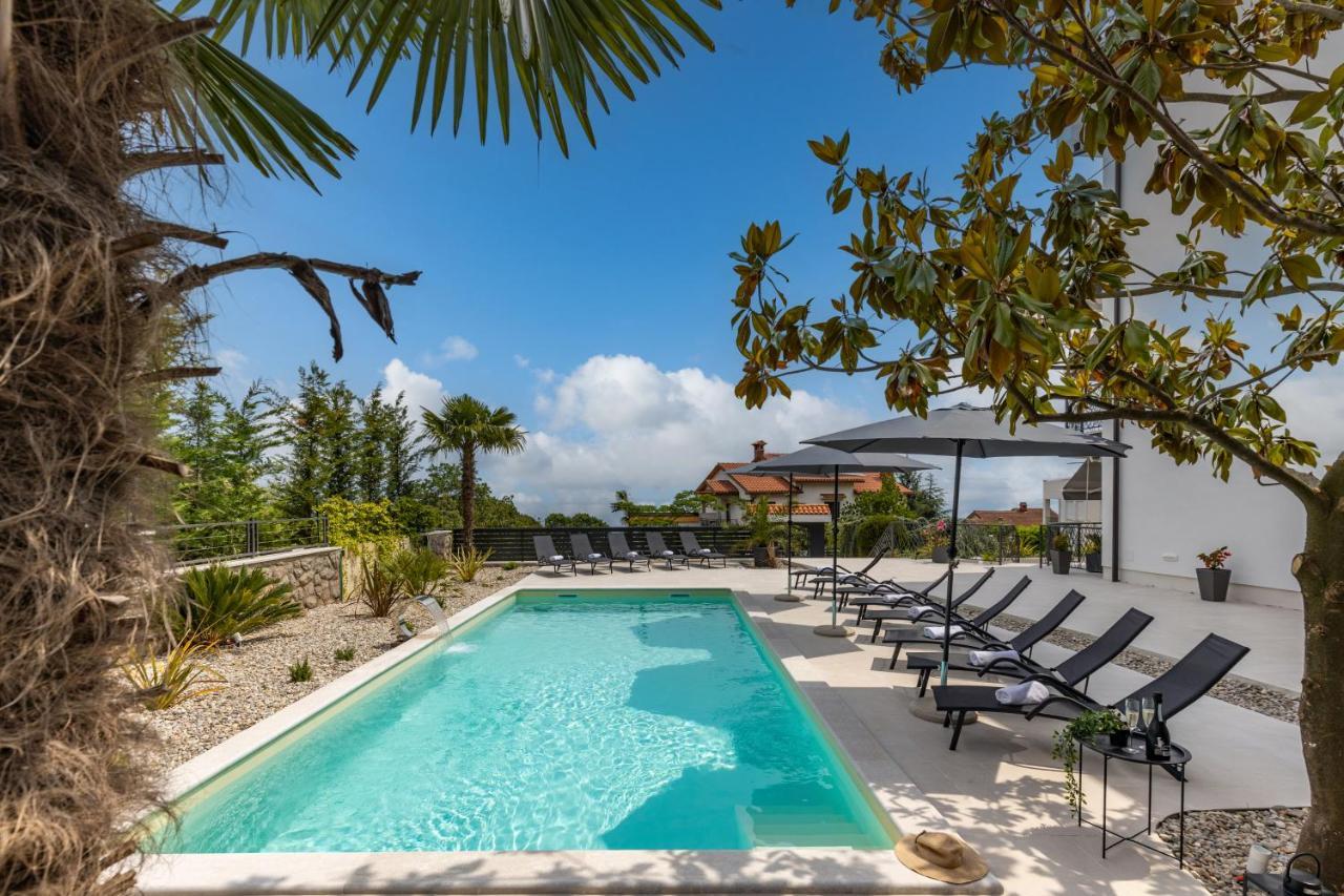 Villa Adriatic, Apartment Rebecca With Heated Swimming Pool, Sew View, Childrens Playground Ičići Eksteriør billede